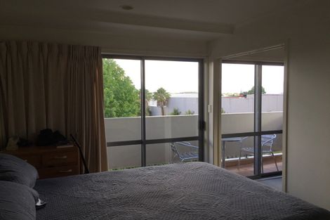 Photo of property in 1e/30 Westward Ho, Glen Eden, Auckland, 0602