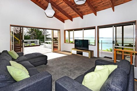 Photo of property in 22 La Costa Lane, Mount Pleasant, Christchurch, 8081