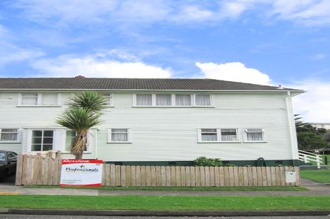 Photo of property in 20-22 Derby Place, Cannons Creek, Porirua, 5024