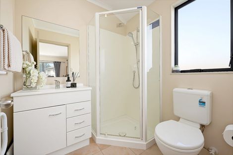 Photo of property in 48 Basra Drive, Henderson, Auckland, 0612
