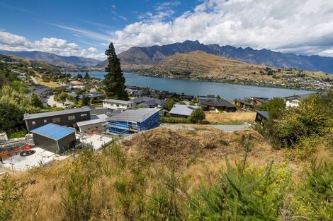 Photo of property in St Andrews Park, 12 Saint Peters Place, Queenstown, 9300