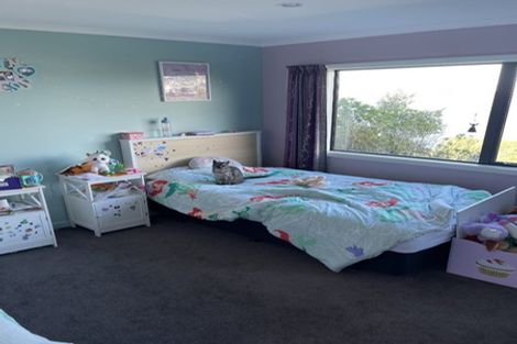 Photo of property in 129 Nicholson Road, Khandallah, Wellington, 6035