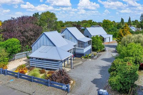 Photo of property in 18 Douglas Road, Amberley, 7410