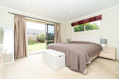 Photo of property in 9 Saint James Drive, Huntington, Hamilton, 3210