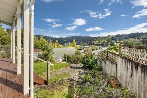 Photo of property in 2/9 Montgomery Street, Stokes Valley, Lower Hutt, 5019