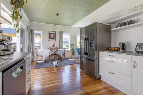 Photo of property in 38 Queen Street, Dannevirke, 4930