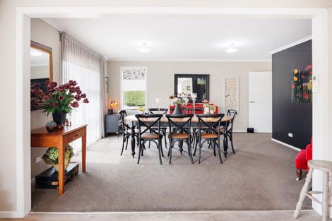Photo of property in 5a Blenheim Place, Feilding, 4702