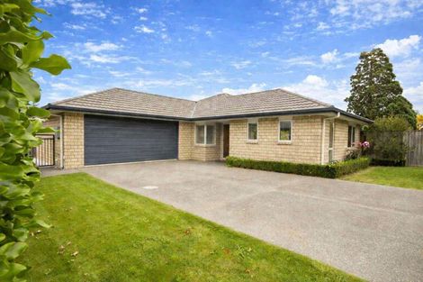 Photo of property in 35 Oxford Road, Rangiora, 7400
