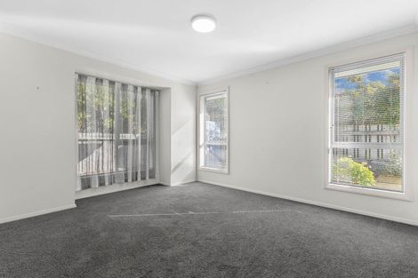 Photo of property in 82 Barbados Way, One Tree Point, 0118