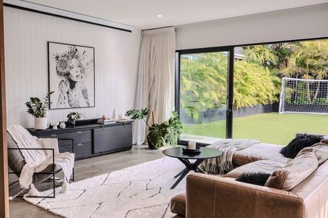 Photo of property in 490 Point Chevalier Road, Point Chevalier, Auckland, 1022