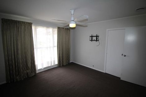 Photo of property in 1 Gaede Terrace, Sunnyvale, Auckland, 0612