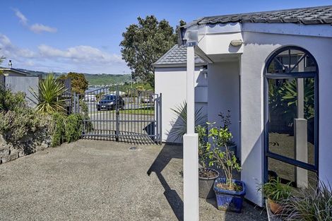Photo of property in 27 Eskdale Road, Papakowhai, Porirua, 5024