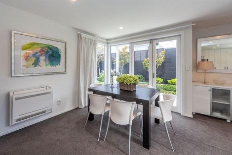 Photo of property in 2/34 Aikmans Road, Merivale, Christchurch, 8014