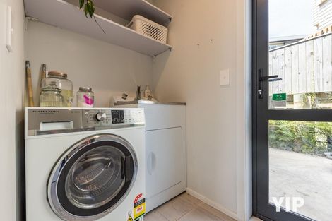 Photo of property in 41 Brindle Way, Newlands, Wellington, 6037