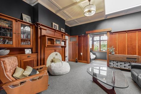 Photo of property in 19 Tipahi Street, Nelson South, Nelson, 7010