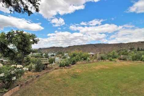 Photo of property in 15 Craig Place, Bridge Hill, Alexandra, 9320