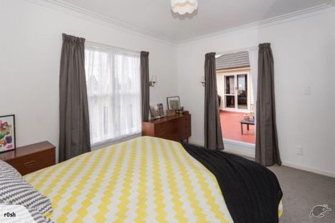 Photo of property in 2/10 Liverpool Street, Papakura, 2110