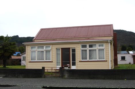 Photo of property in 7-9 Sinnamon Street, Reefton, 7830