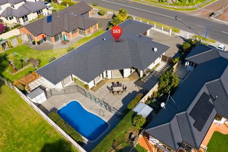 Photo of property in 165 Gravatt Road, Papamoa Beach, Papamoa, 3118