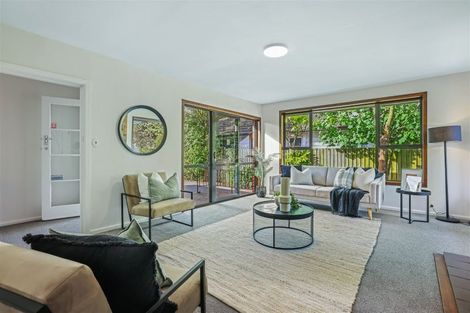 Photo of property in 16 Manor Place, Bryndwr, Christchurch, 8053