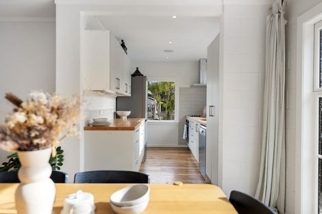 Photo of property in 24 Sylvan Avenue, Northcote, Auckland, 0627