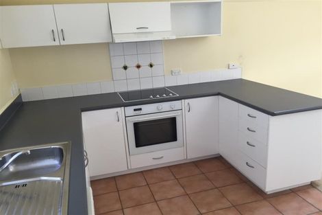 Photo of property in Pirie Street Townhouses, 22/35 Pirie Street, Mount Victoria, Wellington, 6011