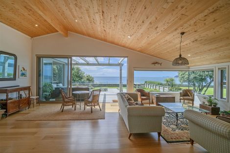 Photo of property in 40 Paku Drive, Tairua, 3508