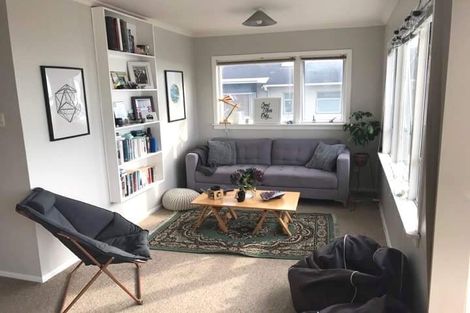 Photo of property in 1/23 Hamblyn Street, Strandon, New Plymouth, 4312