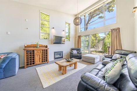 Photo of property in 27 Carlow Grove, Birchville, Upper Hutt, 5018