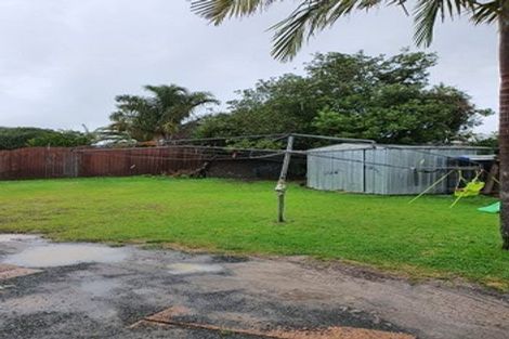 Photo of property in 2/25 Gill Avenue, Te Atatu Peninsula, Auckland, 0610