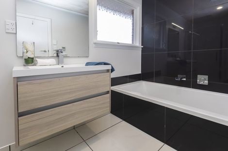 Photo of property in 9 Wendover Street, Bishopdale, Christchurch, 8053