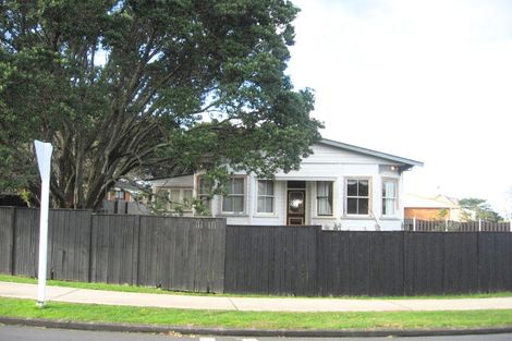 Photo of property in 33 Hill Road, Hillpark, Auckland, 2102