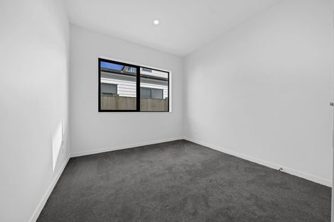 Photo of property in 28 Korowhiti Road, Clarks Beach, 2122