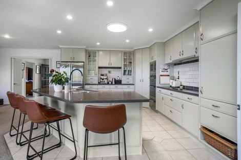 Photo of property in 80 Tarapatiki Drive, Whitianga, 3510