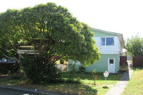 Photo of property in 16 Dakota Grove, Totara Park, Upper Hutt, 5018