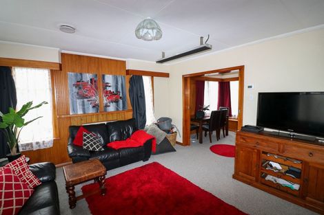 Photo of property in 1 Albert Street, Dannevirke, 4930