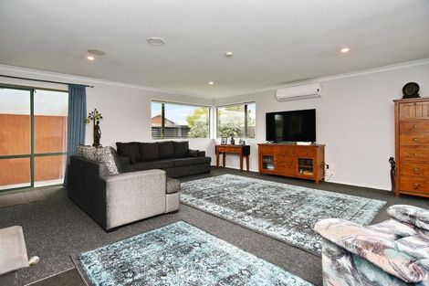 Photo of property in 54 Bush Street, Rangiora, 7400