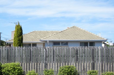 Photo of property in 28 Niagara Street, Wainoni, Christchurch, 8061