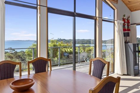 Photo of property in 8 Kaha Place, Russell, 0272