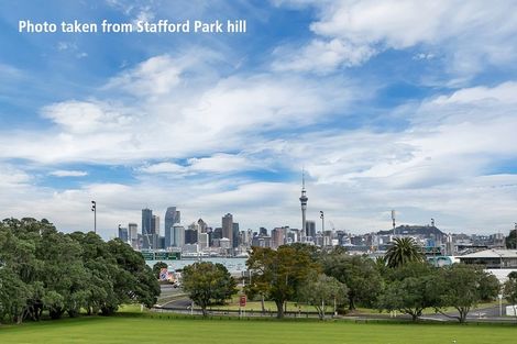 Photo of property in 1/4 Denby Lane, Northcote Point, Auckland, 0627