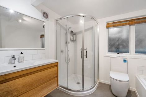 Photo of property in 35 Harbour View Road, Omokoroa, 3114