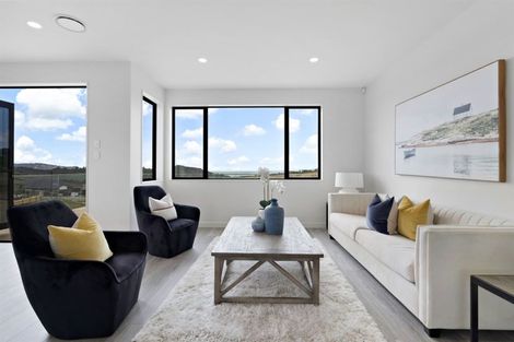 Photo of property in 36 Sunnyheights Road, Orewa, 0931