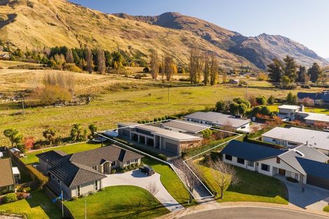 Photo of property in 44 Kelliher Drive, Wanaka, 9305