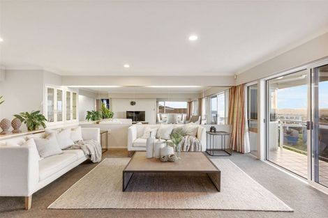 Photo of property in 17 Durness Place, Red Beach, 0932