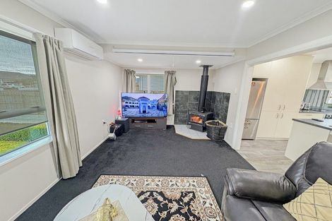 Photo of property in 71 Barraud Street, Dannevirke, 4930