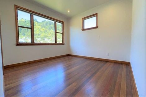 Photo of property in 76 Hampden Street, Picton, 7220