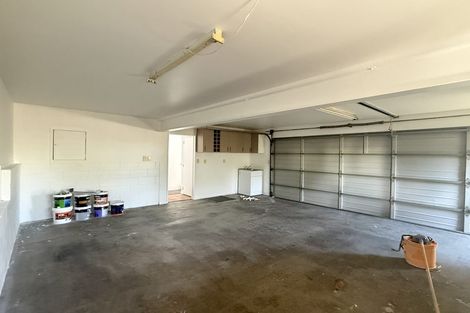 Photo of property in 2/4 Stanley Road, Glenfield, Auckland, 0629
