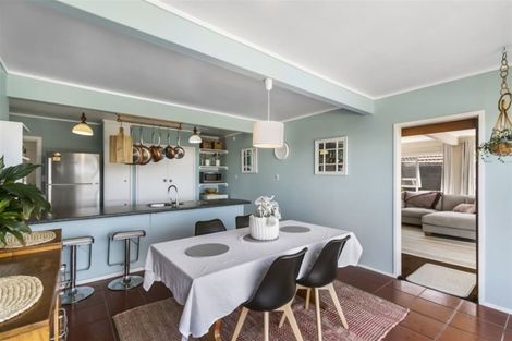 Photo of property in 28 Weldene Avenue, Glenfield, Auckland, 0629