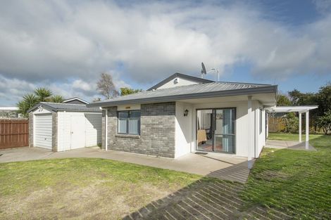 Photo of property in 15a Belray Place, Papamoa Beach, Papamoa, 3118