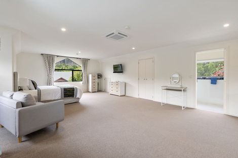 Photo of property in 7-9 Shotover Grove, Waikanae, 5036